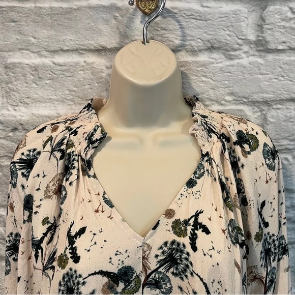 NWT Bel Kazan Women's Size Small Byron V-Neck Top in Ivory Dandelion - Picture 3 of 7